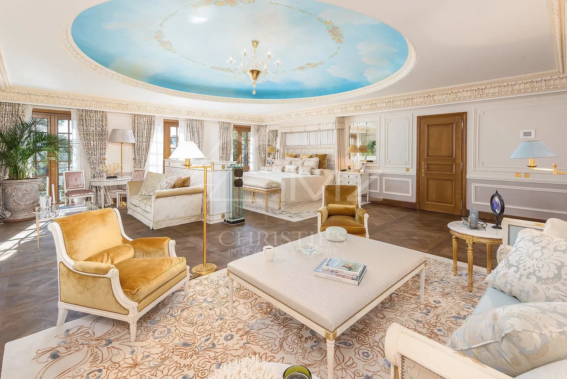 Architectural House Venetian Palace ONE-OF-THE-KIND, 17 bedrooms in Cannes - French Riviera