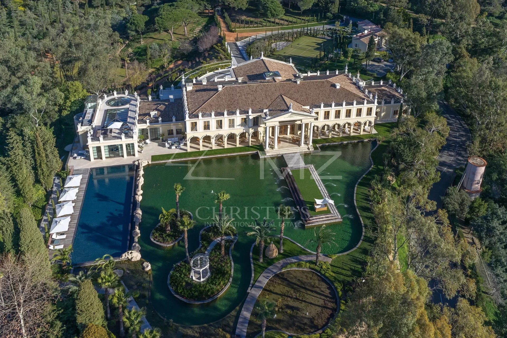 Architectural House Venetian Palace ONE-OF-THE-KIND, 17 bedrooms in Cannes - French Riviera