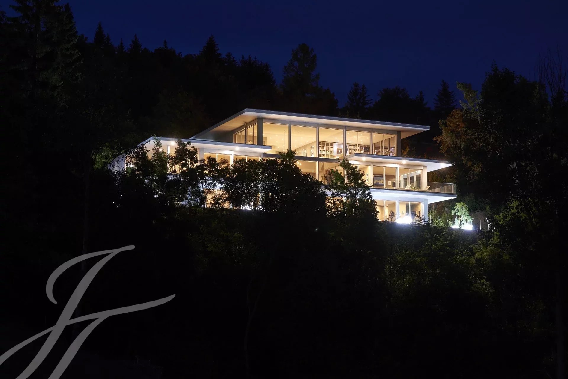 Luxury House Domaine MAJAC 4 levels served by a lift, 7 bedrooms in Crans-Montana - Swiss Alps