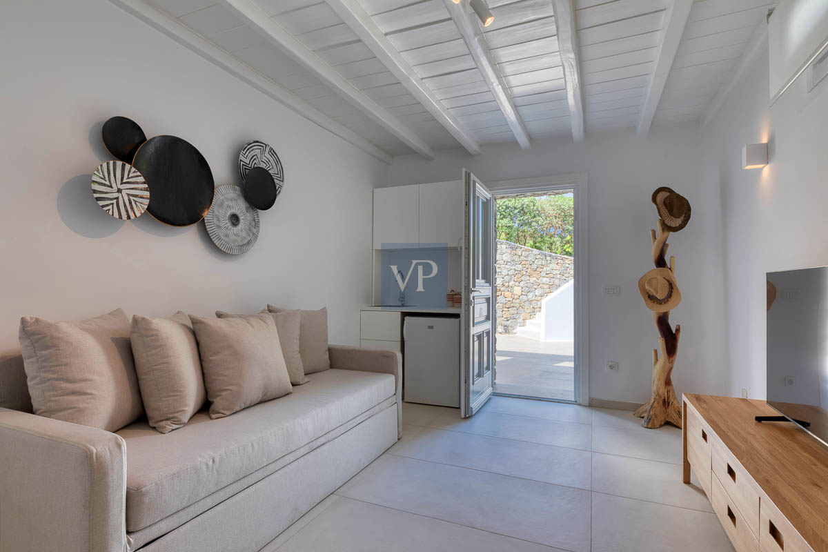 Modern Villa Tranquillo near beaches of Kalafati and Kalo Livadi, 6 bedrooms in Mykonos