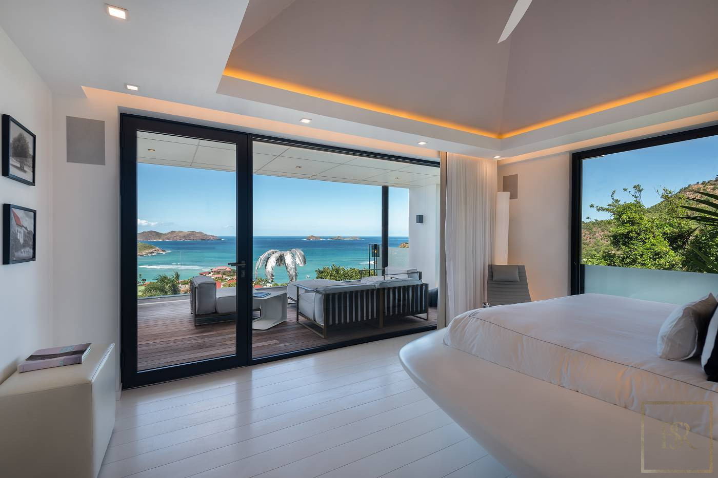 Ultra-Luxury Villa NEO Ultimate Living, Panoramic Sea View, 6 bedrooms in St-Barth