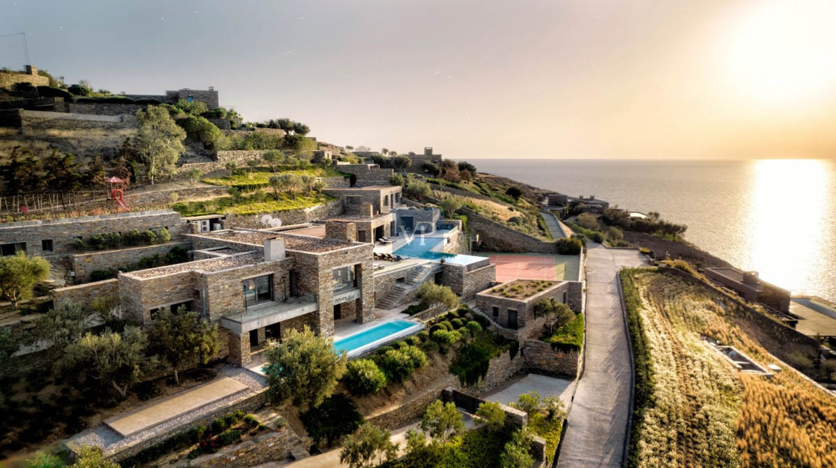 Luxury Villa Aegean Oasis 2 infinity pools, overlooking Sea views, 10 bedrooms in Kea