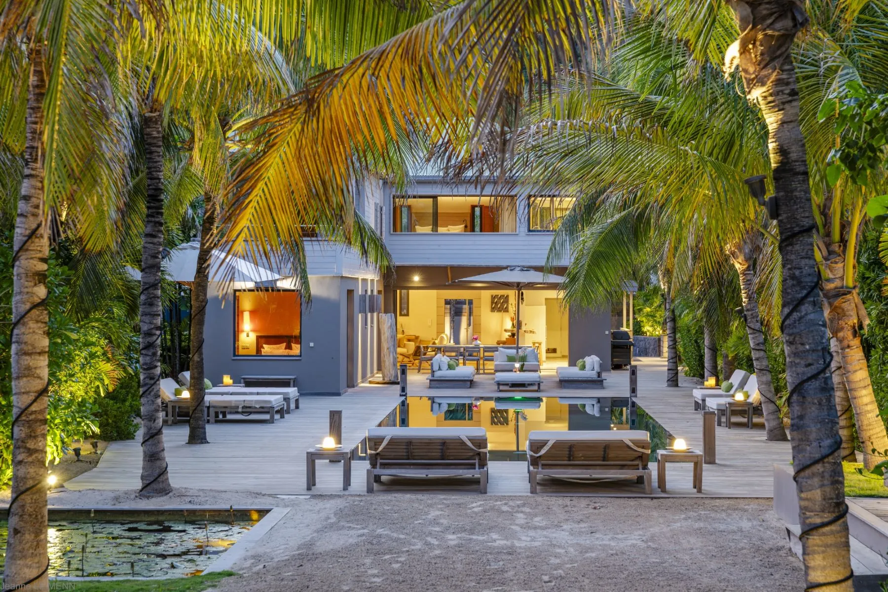 Modern Villa K Beachfront with infinity-zero-edge pool, 4 bedrooms in Anse Des Cayes - St Barth