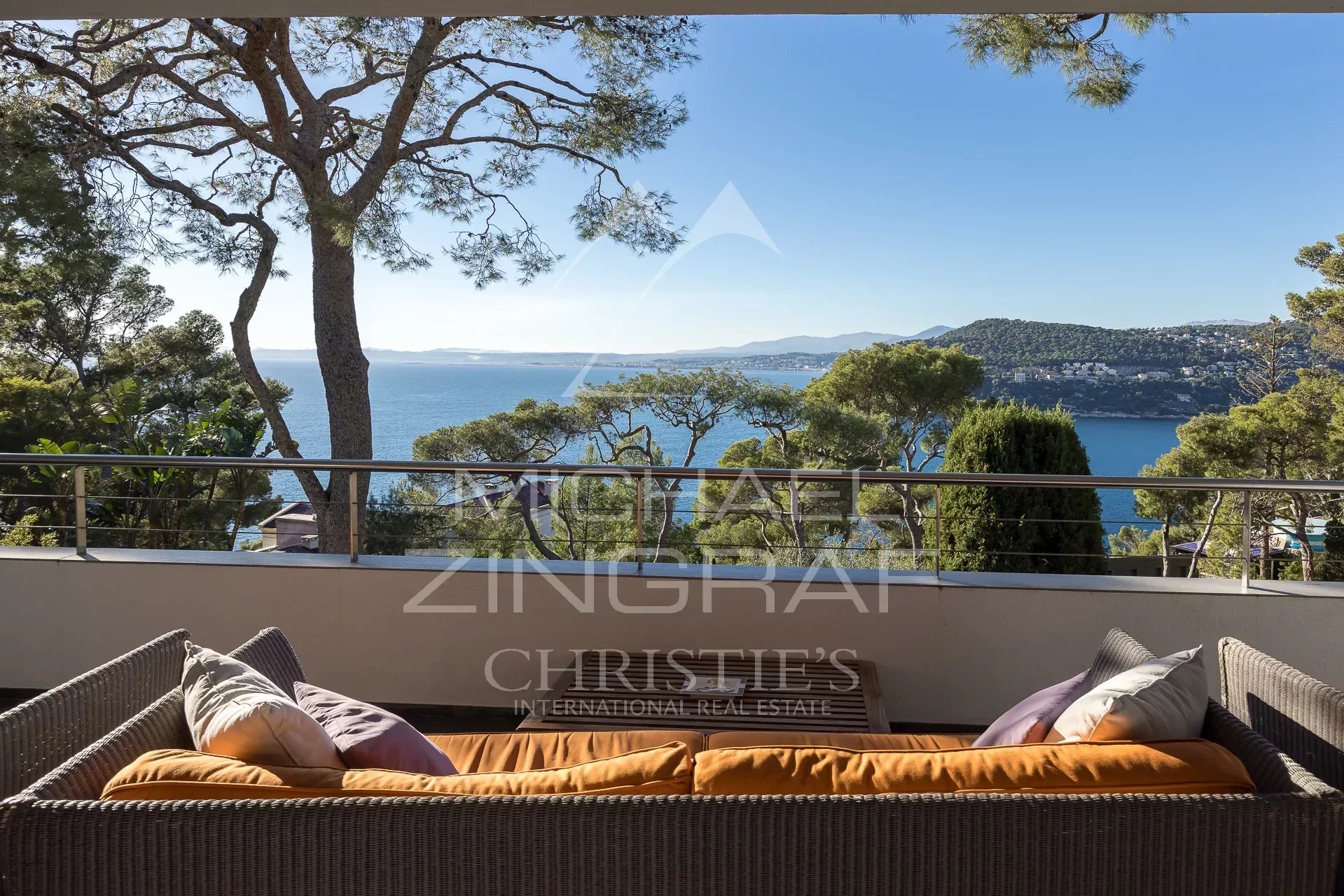 Architectural Villa Breathtaking view of the Bay Villefranche exceptional panorama, 5 bedrooms in Saint Jean Cap Ferrat